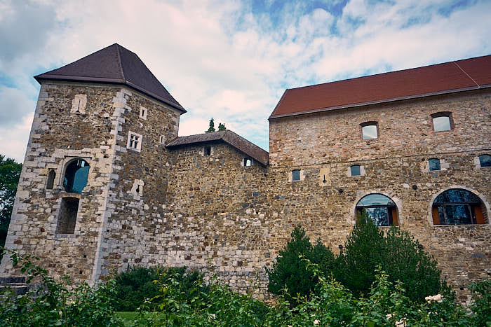 Burganlage Laibacher Schloss